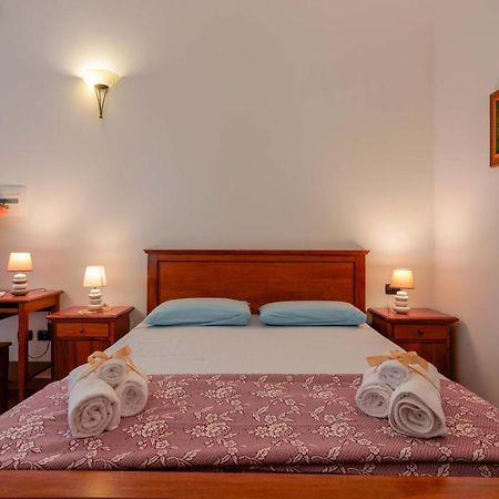 Bed And Breakfast Cairoli Exclusive Room San Pietro Vernotico Exteriör bild