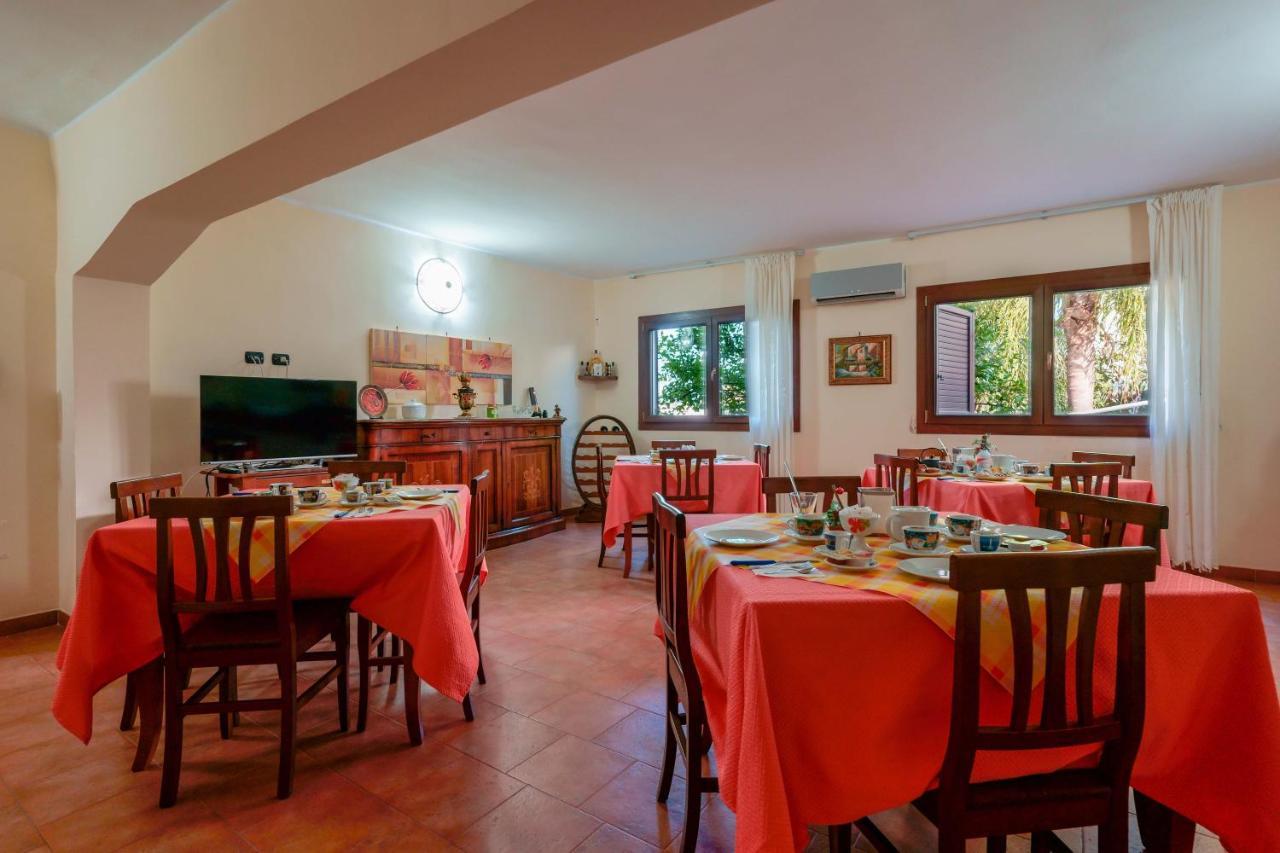 Bed And Breakfast Cairoli Exclusive Room San Pietro Vernotico Exteriör bild