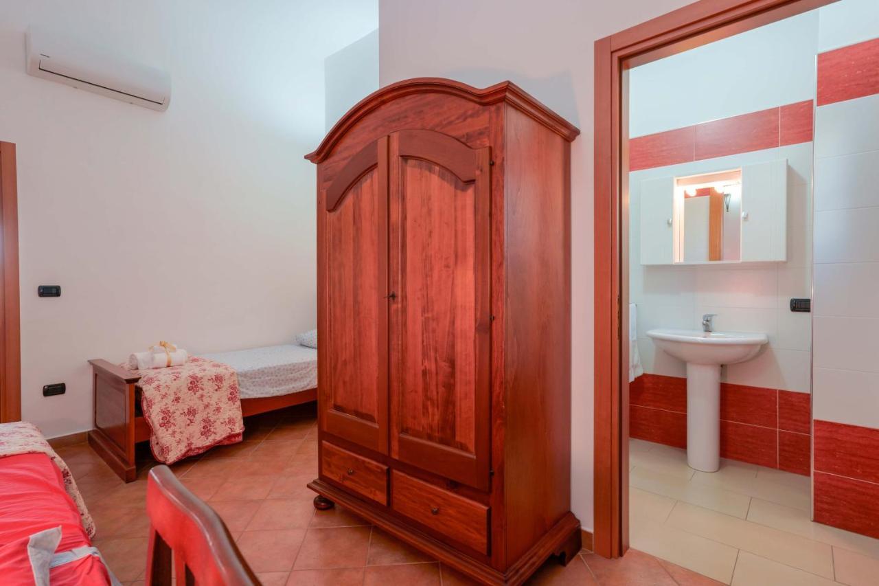 Bed And Breakfast Cairoli Exclusive Room San Pietro Vernotico Exteriör bild