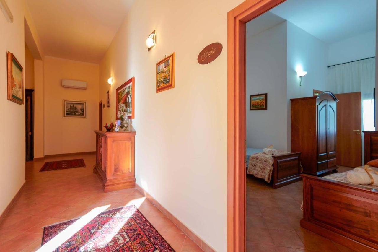 Bed And Breakfast Cairoli Exclusive Room San Pietro Vernotico Exteriör bild