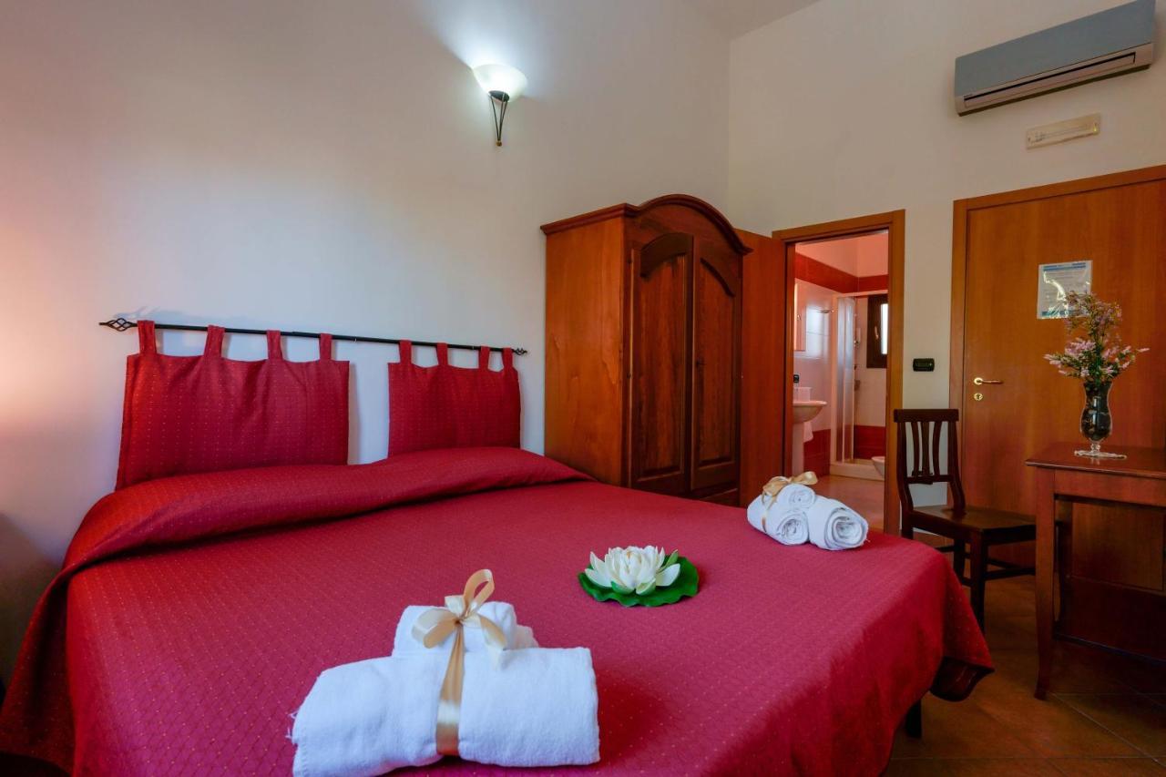 Bed And Breakfast Cairoli Exclusive Room San Pietro Vernotico Exteriör bild