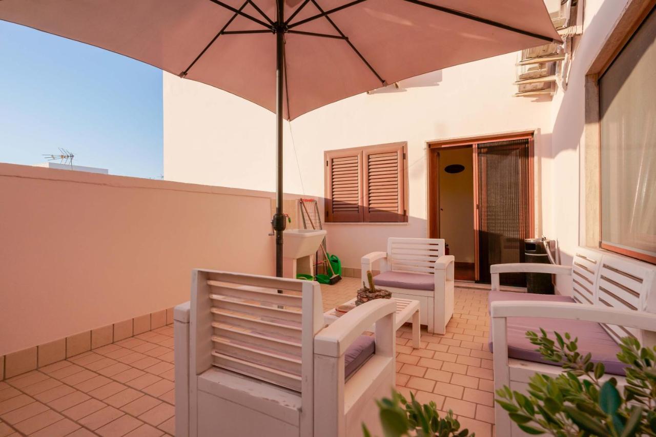 Bed And Breakfast Cairoli Exclusive Room San Pietro Vernotico Exteriör bild