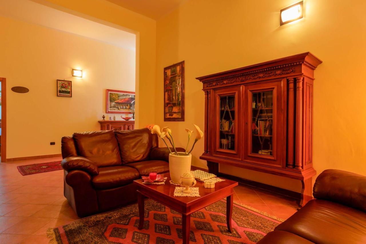 Bed And Breakfast Cairoli Exclusive Room San Pietro Vernotico Exteriör bild
