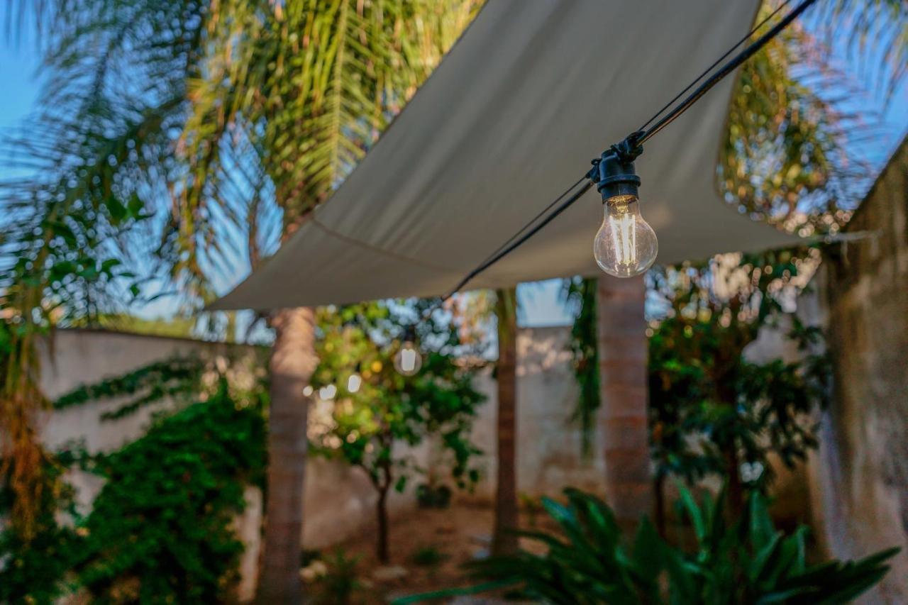 Bed And Breakfast Cairoli Exclusive Room San Pietro Vernotico Exteriör bild